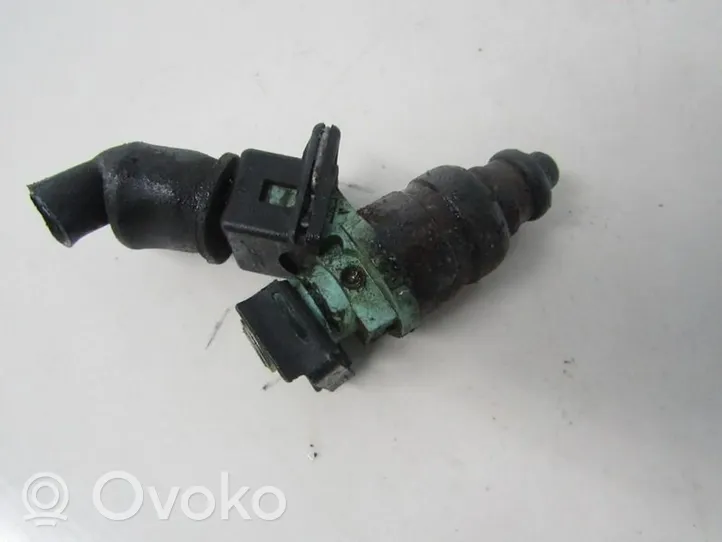 Chevrolet Tacuma Injecteur de carburant 96253573