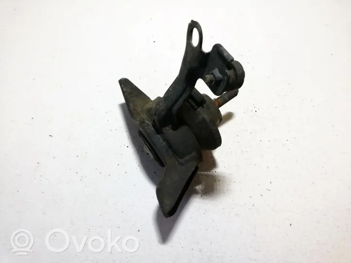 Hyundai Elantra Supporto di montaggio del motore 218122d000