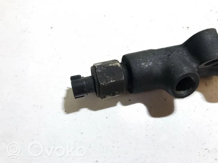 Toyota Avensis T220 Tuyau de conduite principale de carburant 