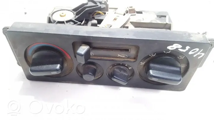 Opel Monterey Panel klimatyzacji 5261804922