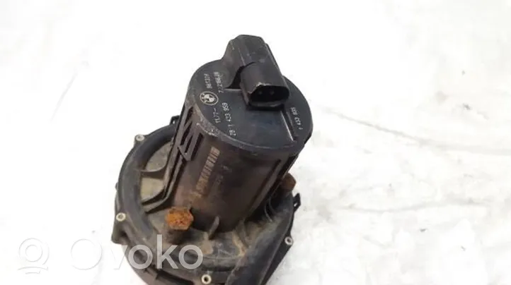 BMW 5 E39 Secondary air pump 72216628