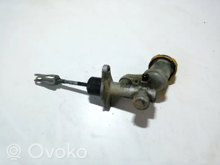 Subaru Legacy Główny cylinder sprzęgła 