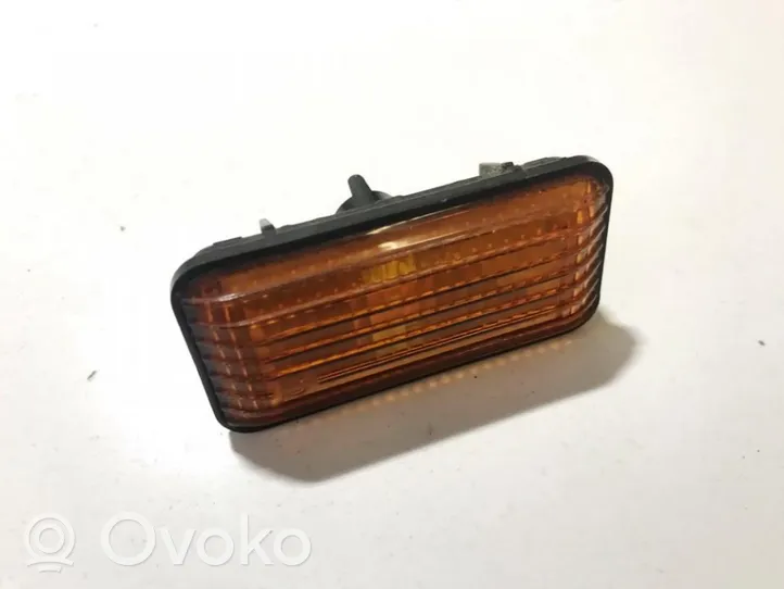 Volkswagen PASSAT B3 Front fender indicator light 357949117