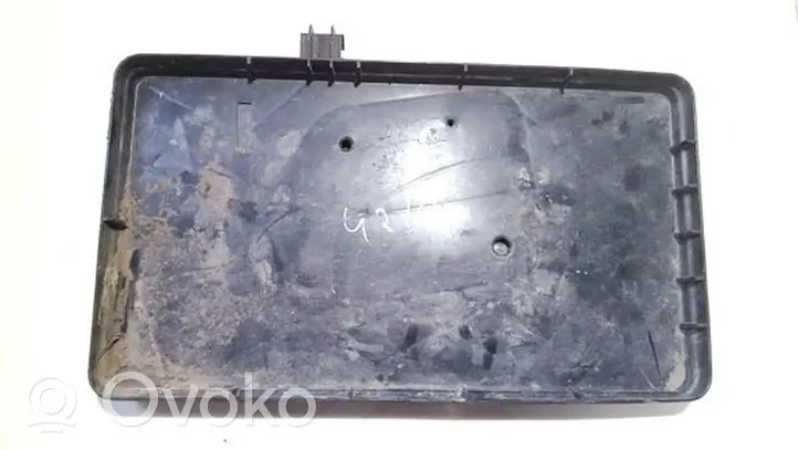 Toyota Corolla Verso AR10 Support boîte de batterie 744310f010