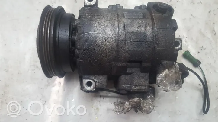 Volkswagen PASSAT B5 Ilmastointilaitteen kompressorin pumppu (A/C) 8D0260805B