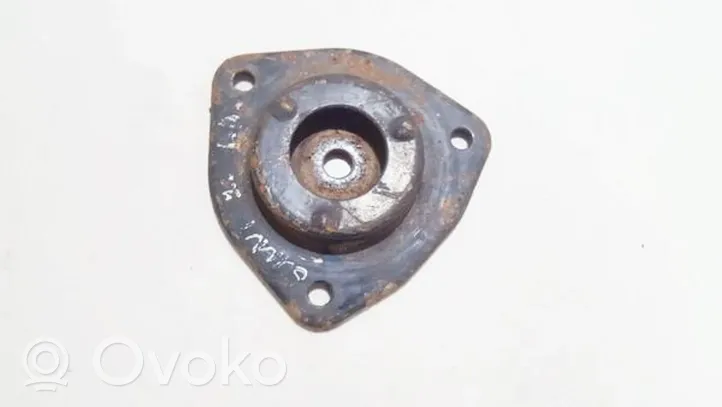 Nissan Sunny Supporto di montaggio della molla elicoidale 5432050y12