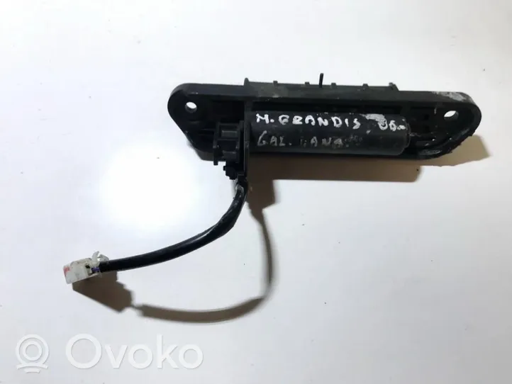 Mitsubishi Grandis Atidarymo rankenėlė galinio dangčio (išorinė) 