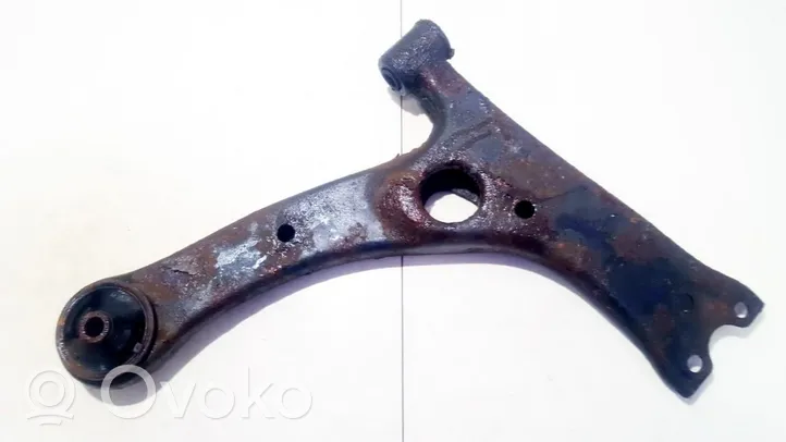 Toyota Corolla E120 E130 Braccio di controllo sospensione anteriore inferiore/braccio oscillante 4865502050