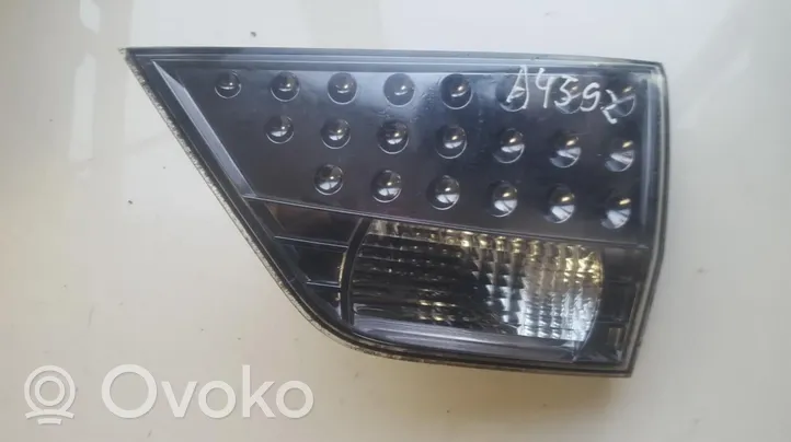 Mitsubishi Outlander Lampy tylnej klapy bagażnika 