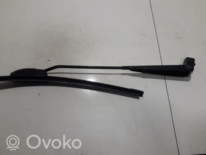 Nissan Navara D22 Front wiper blade arm 