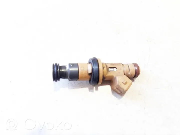 Volvo S70  V70  V70 XC Injecteur de carburant 9125821