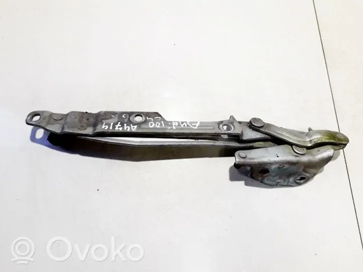 Audi 100 S4 C4 Tailgate/trunk/boot hinge 4a5827499a