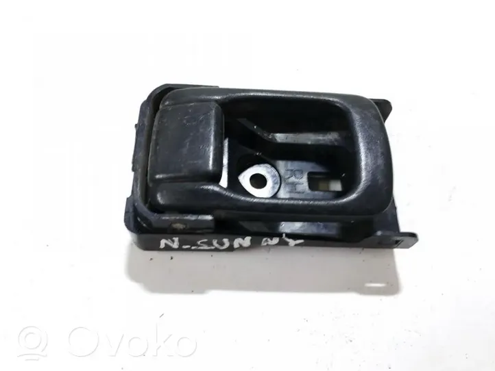 Nissan Sunny Maniglia interna per portiera anteriore 