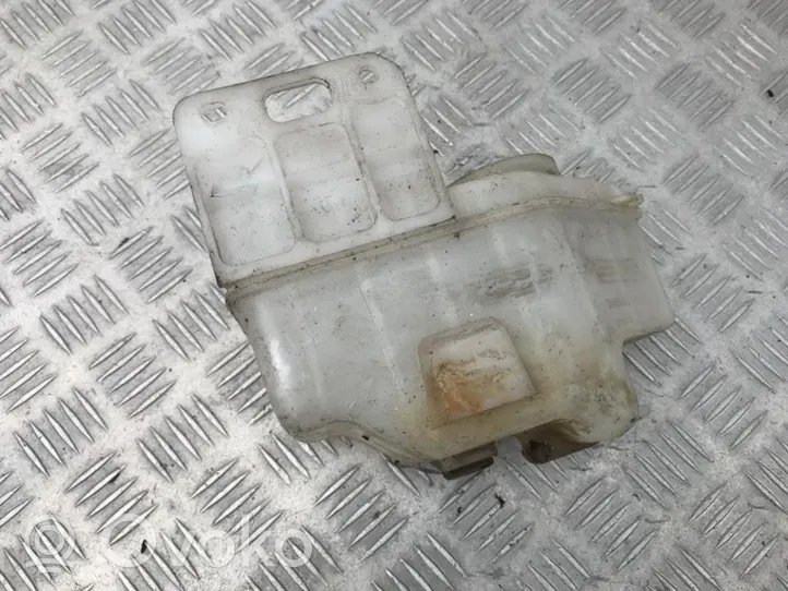 Mazda 323 Réservoir de liquide lave-glace 860142026