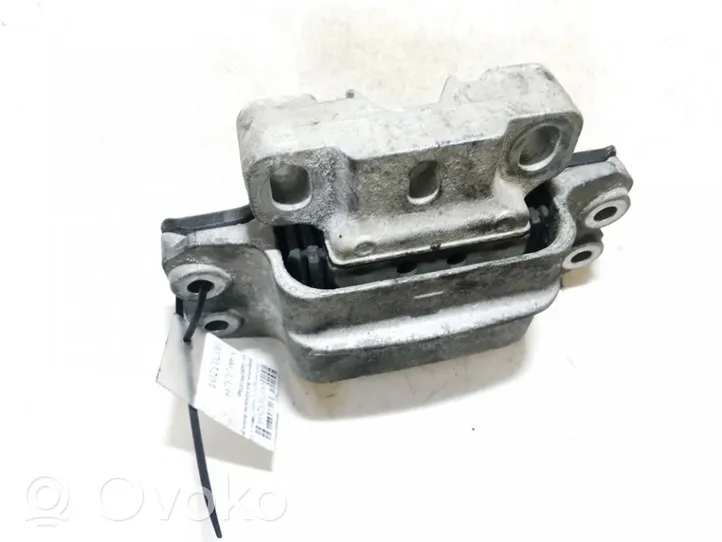 Volkswagen Golf VI Supporto di montaggio del motore 1k0199555