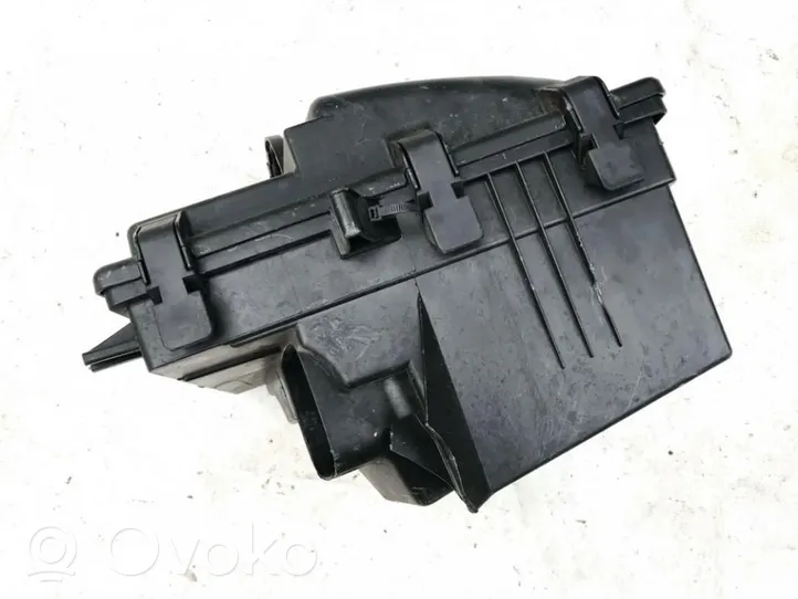 Volvo V70 Air filter box 8626061