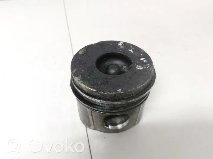 Peugeot 307 Piston 