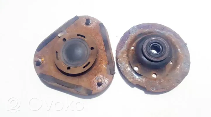 Toyota Prius (XW20) Supporto di montaggio della molla elicoidale 