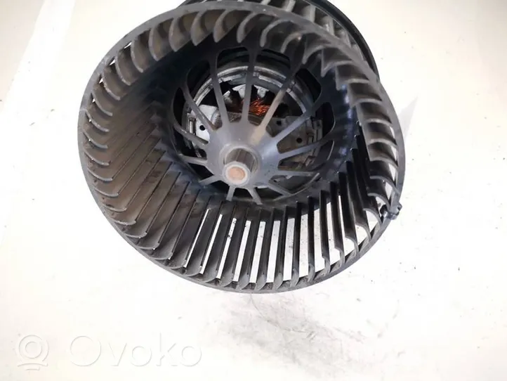 Ford Focus Pečiuko ventiliatorius/ putikas av6n18456cc