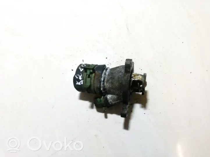 Renault Megane I Boîtier de thermostat 