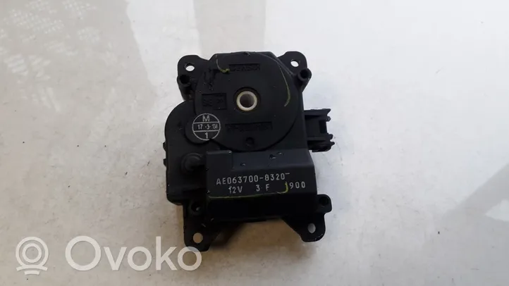 Toyota RAV 4 (XA20) Moteur / actionneur de volet de climatisation AE0637008320