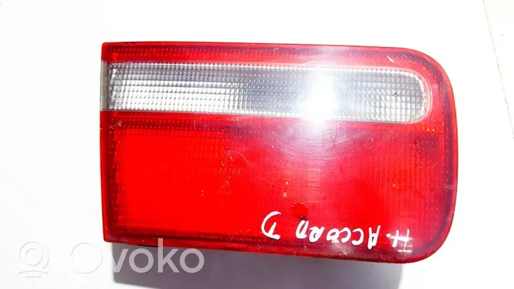 Honda Accord Lampy tylnej klapy bagażnika e1008795