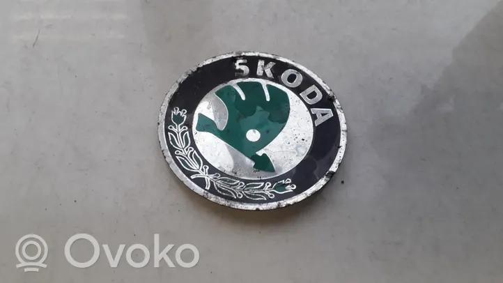 Skoda Superb B5 (3U) Значок производителя 