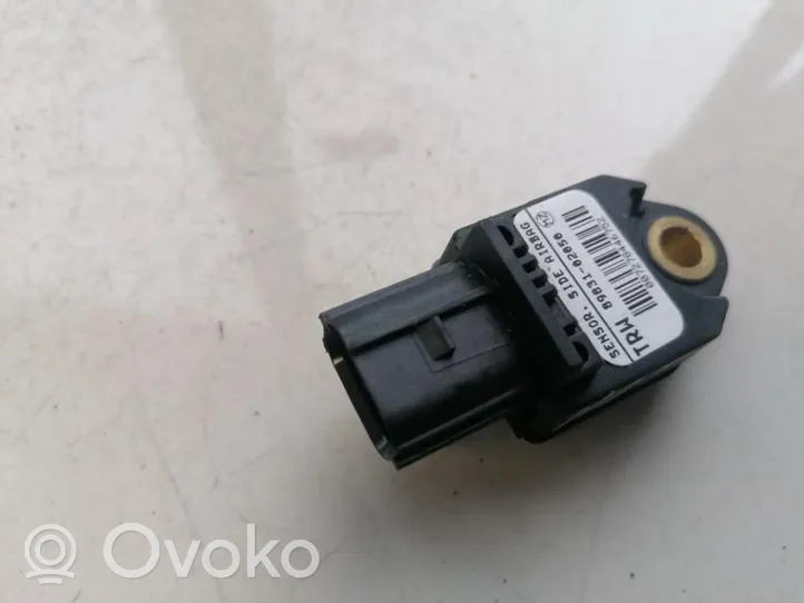 Toyota Corolla E120 E130 Airbagsensor Crashsensor Drucksensor 8983102050