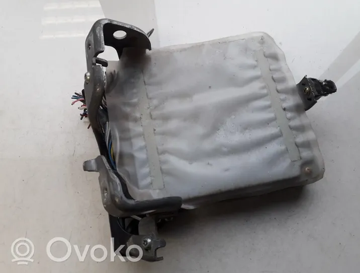 Toyota Corolla E120 E130 Sterownik / Moduł ECU 8966113180