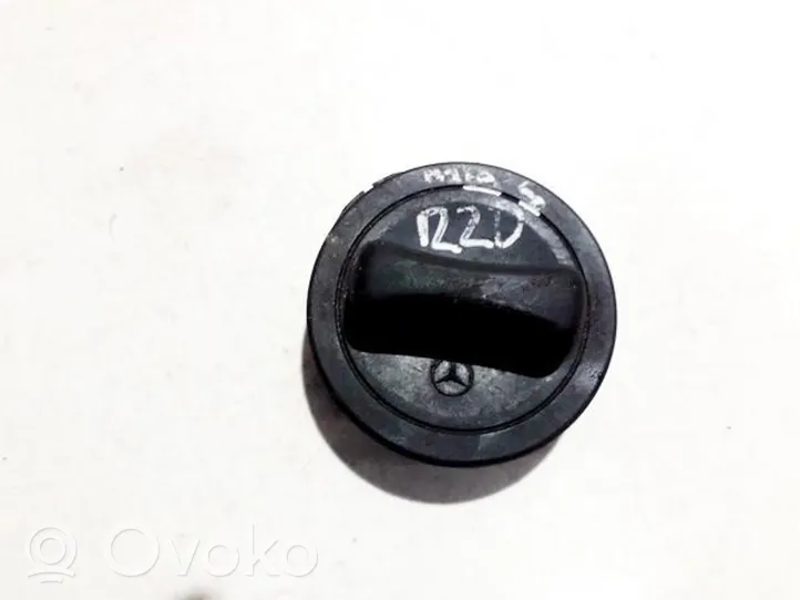 Mercedes-Benz SLK R170 Fuel tank filler cap 2204700005