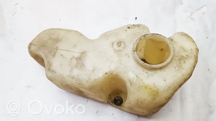 Opel Kadett E Réservoir de liquide lave-glace 90181082