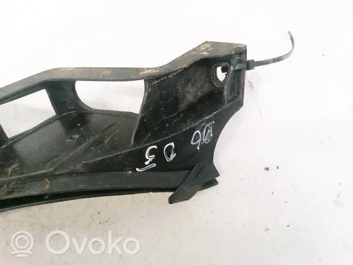 Volkswagen PASSAT B6 Front bumper mounting bracket 3C0807890