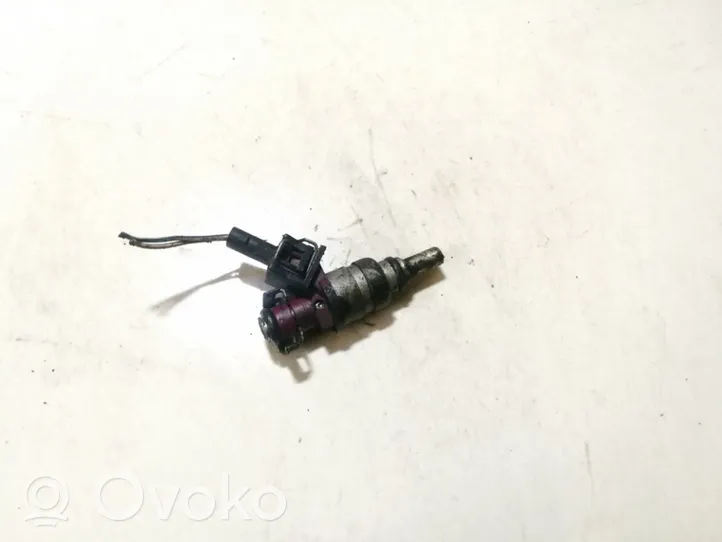 Mercedes-Benz C AMG W204 Injecteur de carburant 2710780023