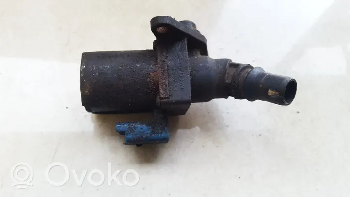 Peugeot 607 Pompe à eau de liquide de refroidissement 9640937480