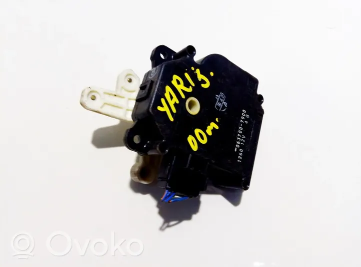 Toyota Yaris Oro sklendės varikliukas 0637007900