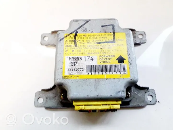 Mitsubishi Colt Module de contrôle airbag mb953174