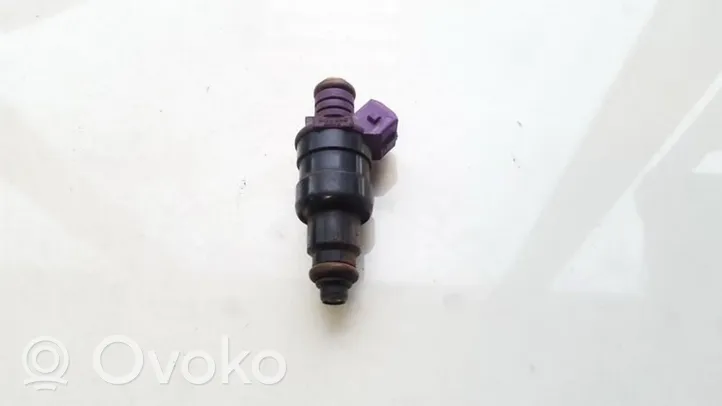 Renault Clio II Fuel injector 87377