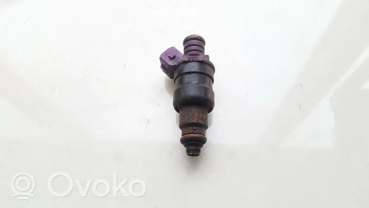 Renault Clio II Fuel injector 87377