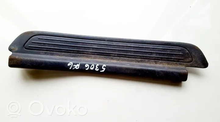 Volvo S40, V40 Takaoven kynnyksen suojalista 30866706