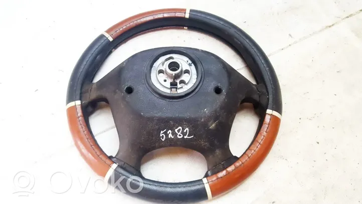 Opel Astra F Steering wheel 90497158