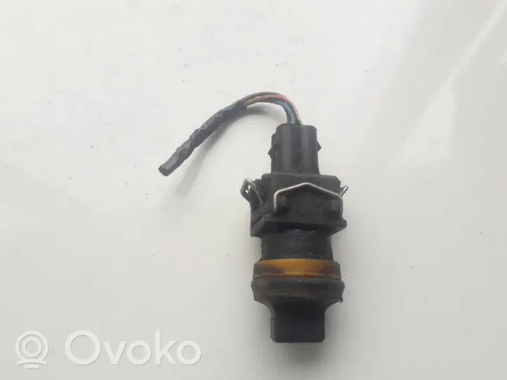 Audi A4 S4 B5 8D Czujnik temperatury płynu chłodzącego 357919501A