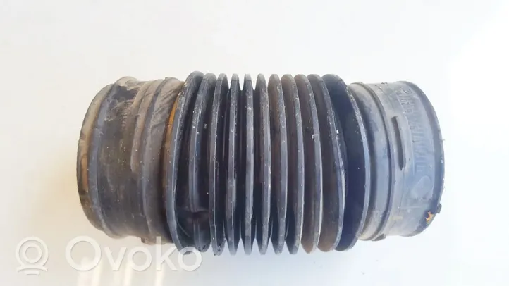 Volkswagen Golf III Tube d'admission d'air 97116120b