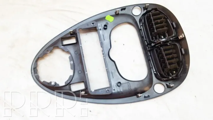 Citroen Xsara Picasso Grille d'aération centrale 963135877