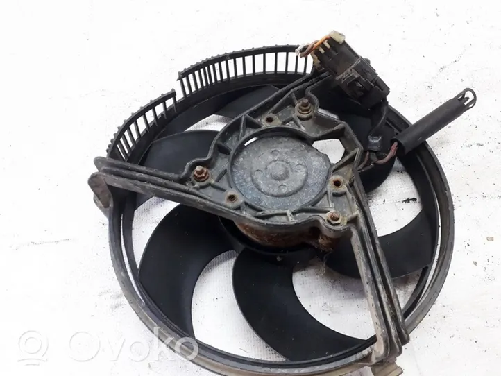 Volvo 440 Radiator cooling fan shroud 9010530