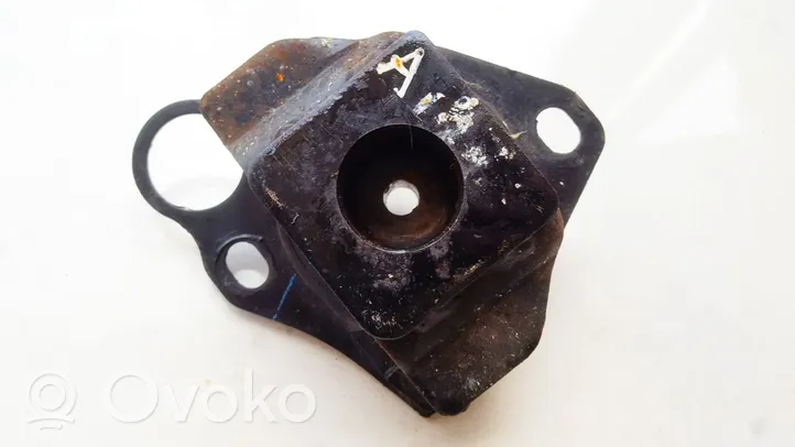 Toyota Prius (XW20) Engine mounting bracket 