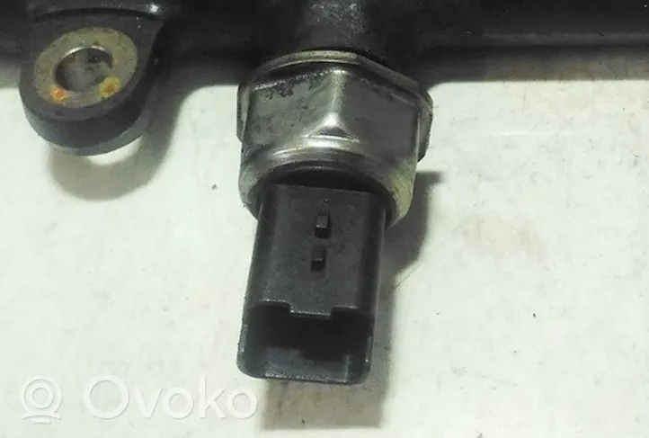 Volvo V50 Capteur de pression de carburant 9658227880