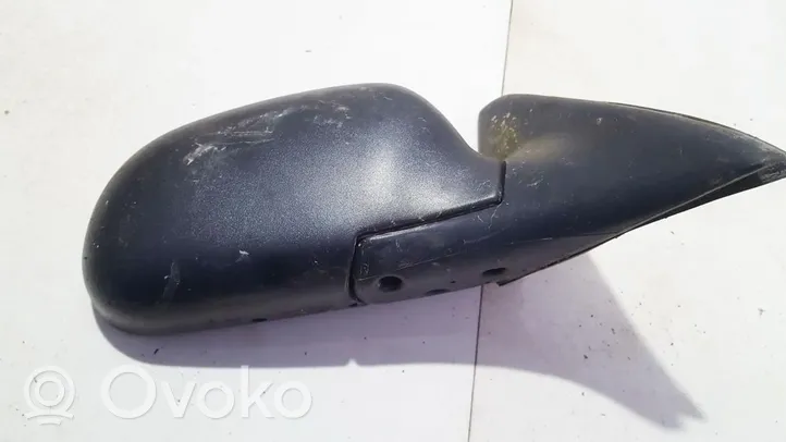 Hyundai Accent Front door electric wing mirror e4022061