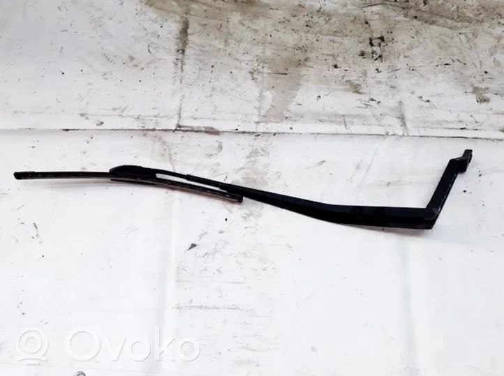 Honda Accord Front wiper blade arm 