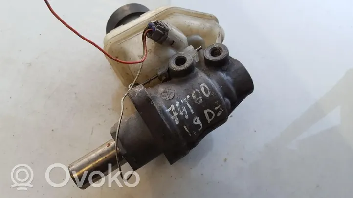 Toyota Corolla Verso E110 Główny cylinder hamulca 