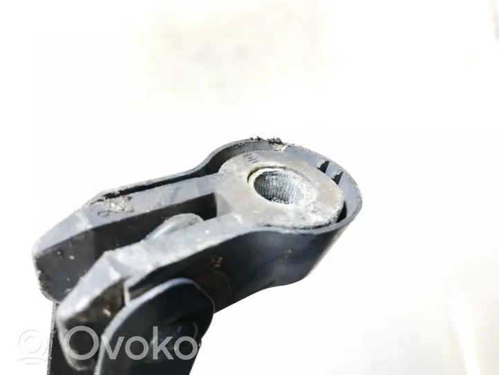 Opel Corsa C Front wiper blade arm 09114667